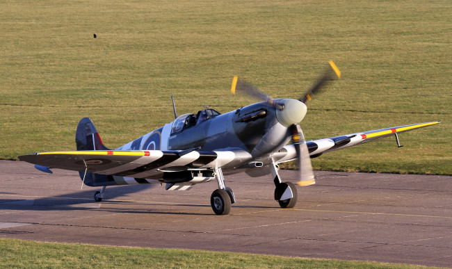 Обои картинки фото spitfire, авиация, лёгкие одномоторные самолёты, истребитель