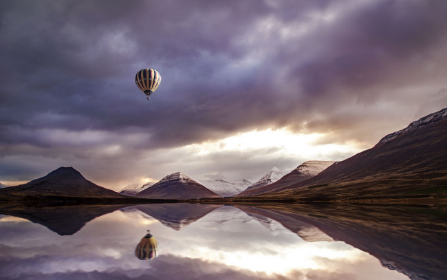 Обои картинки фото авиация, воздушные шары дирижабли, горы, воздушный, шар, полет