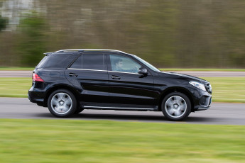 обоя автомобили, mercedes-benz, 2015г, w166, uk-spec, amg, line, gle, 350, d, 4matic