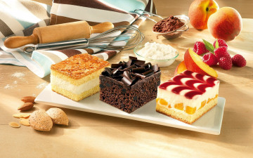 Картинка еда пирожные +кексы +печенье орехи малина ассорти