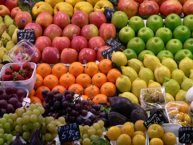 Обои картинки фото еда, фрукты,  ягоды, яблоки, виноград, лимоны, апельсины