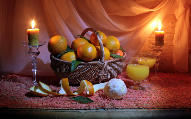 Обои картинки фото еда, цитрусы, апельсины, корзинка, свечи, сок