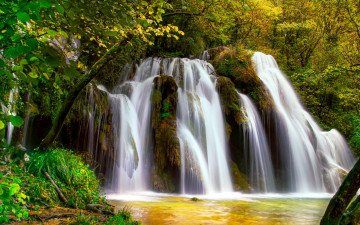 обоя cascade des tufs, cuisance river, france, природа, водопады, cascade, des, tufs, cuisance, river