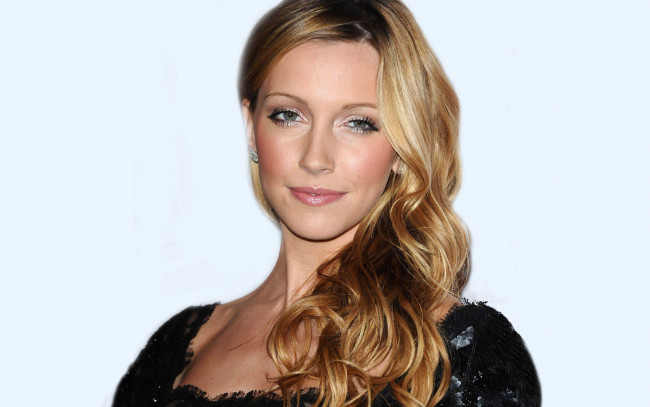 Обои картинки фото девушки, katie cassidy, локоны