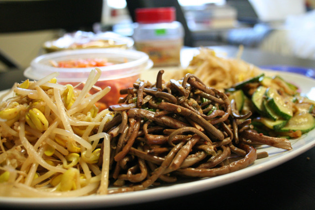 Обои картинки фото еда, салаты,  закуски, корейская, кухня, салат
