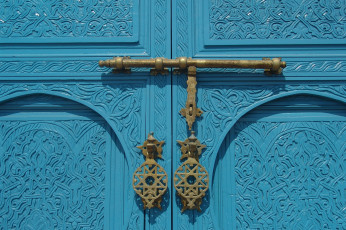 Картинка разное ключи замки дверные ручки засов голубой