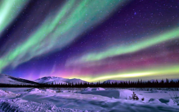 Картинка природа северное+сияние небо сияние звезды зима снег горы ночь