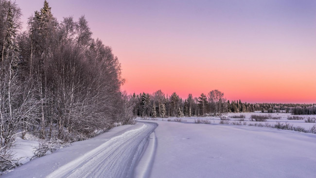 Обои картинки фото природа, дороги, лес, сугробы, снег, дорога, зима