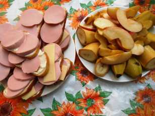 Картинка еда бутерброды +гамбургеры +канапе яблоки колбаса хлеб сыр бананы