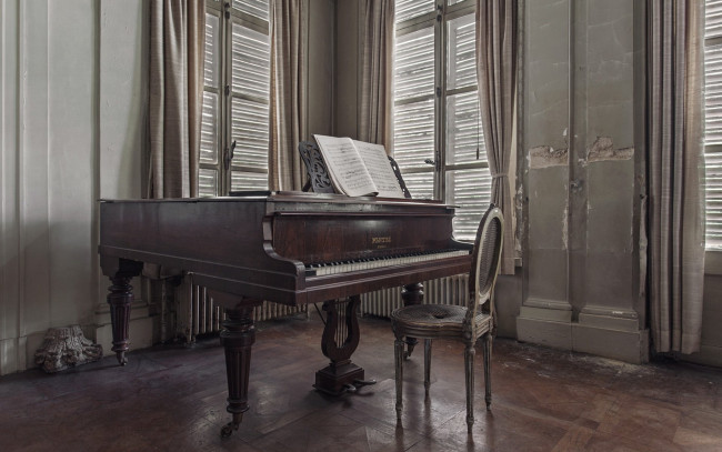 Обои картинки фото музыка, -музыкальные инструменты, комната, ноты, рояль, пианино