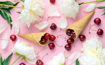 Картинка еда вишня +черешня рожок вафельный пионы