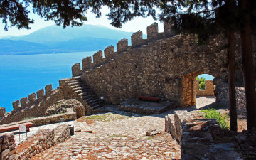 обоя nafpaktos fortress,  greece, города, - дворцы,  замки,  крепости, greece, nafpaktos, fortress