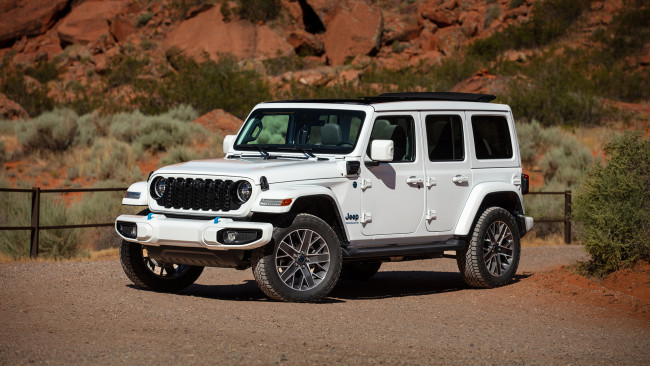 Обои картинки фото jeep wrangler unlimited high altitude 2024, автомобили, jeep, wrangler, unlimited, high, altitude, белый, внедорожник, джип, пустыня