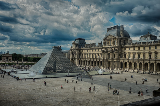 Обои картинки фото louvre, города, париж , франция, пирамида, дворец, площадь