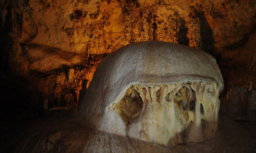 Картинка природа другое камни свет скала пещера