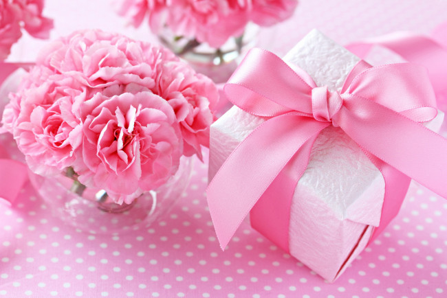 Обои картинки фото праздничные, подарки и коробочки, гвоздика, розовый, бант, лента, подарок, коробка