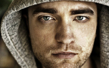 обоя мужчины, robert pattinson, актер, лицо, капюшон, щетина