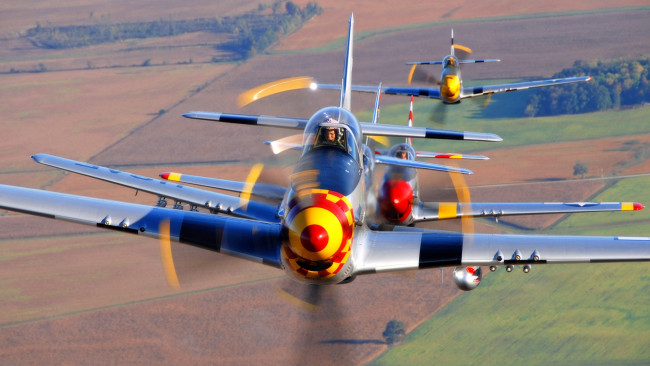 Обои картинки фото авиация, лёгкие, одномоторные, самолёты, группа, p-51, mustangs, полёт