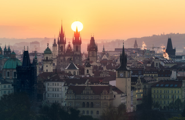 Обои картинки фото города, прага , Чехия, панорама, солнце, дома, прага