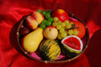 обоя еда, фрукты, ягоды, виноград, корзинка, персик, груша