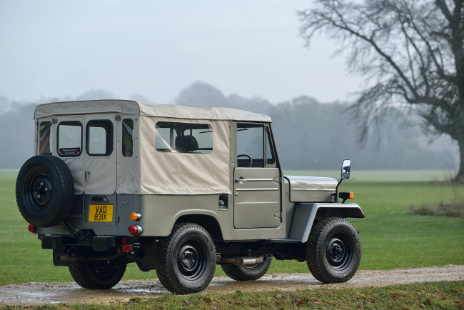 Обои картинки фото автомобили, mitsubishi, 1961г, j20, jeep