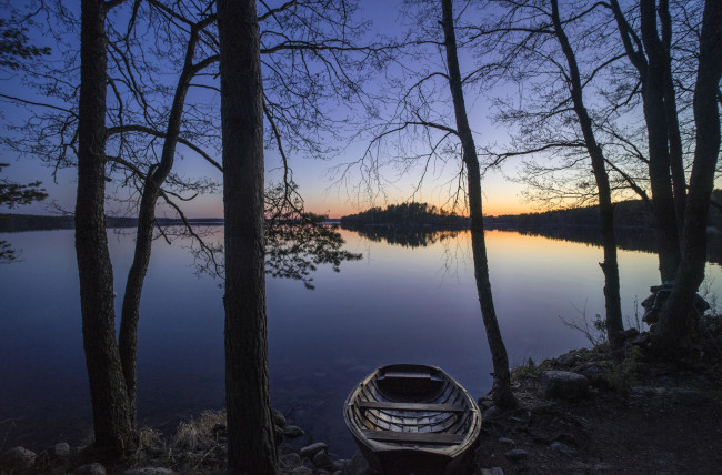 Обои картинки фото корабли, лодки,  шлюпки, финляндия, деревья, озеро, лодка, закат