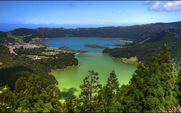 обоя the, blue, lake, and, green, природа, реки, озера