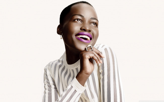 Обои картинки фото lupita nyongo, девушки, lupita nyong`o, lupita, nyongo, девушка, брюнетка, темнокожая, чернокожая, актриса, мулатка, красотка, взгляд, макияж, поза, портрет, лицо