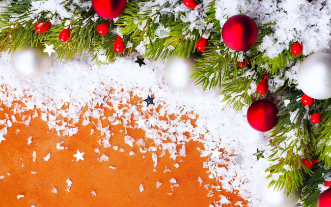 Обои картинки фото праздничные, шары, red, новый, год, snow, merry, christmas, star, звезда, красный, снег, белый, елка, tree, рождество, украшения, holiday, celebration, настроение, оранжевый, decoration