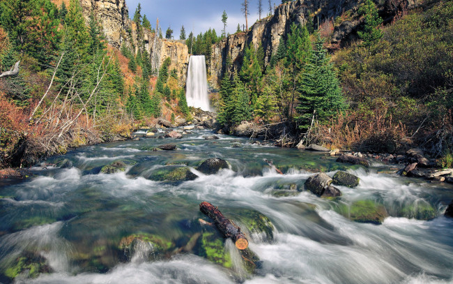 Обои картинки фото природа, реки, озера, скалы, водопад, река, деревья, камни
