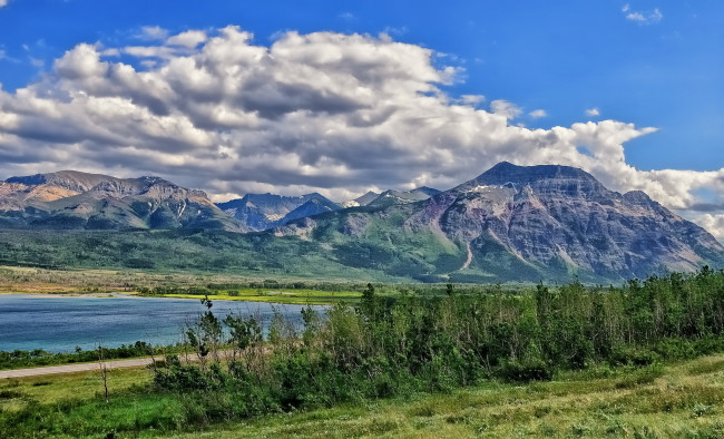 Обои картинки фото природа, горы, облака, пейзаж, озеро, канада, canada