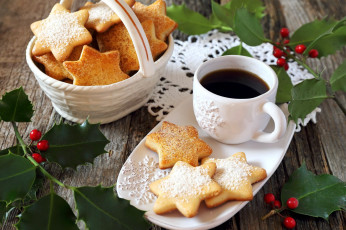 Картинка праздничные угощения остролист печенье кофе
