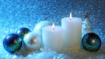 обоя праздничные, новогодние свечи, снег, шарики, огоньки