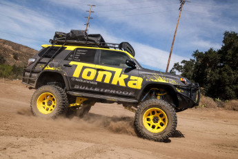 Картинка toyota+tonka+4runner+2015 автомобили toyota tonka 4runner 2015 внедорожник