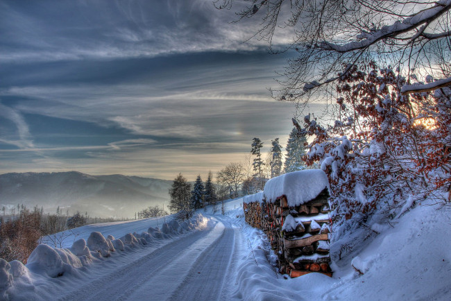 Обои картинки фото природа, дороги, зима, дрова, снег, дорога