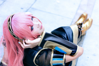 Картинка разное cosplay+ косплей vocaloid cosplay девушка megurine luka наушники костюм розовые волосы