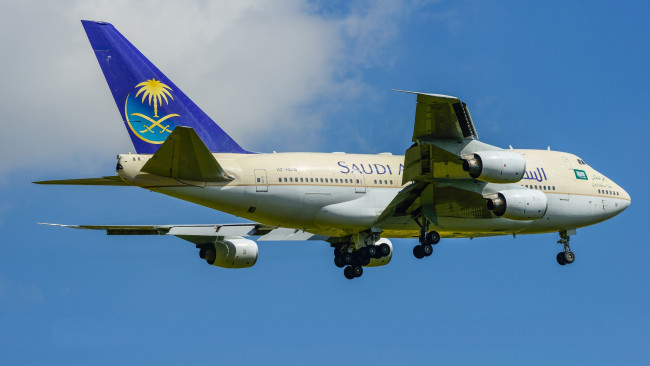 Обои картинки фото boeing 747sp-68, авиация, пассажирские самолёты, авиалайнер