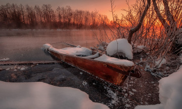 Картинка корабли лодки +шлюпки река снег зима
