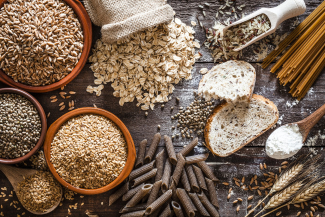Обои картинки фото еда, крупы,  зерно,  специи,  семечки, cereals, seeds, variety, table