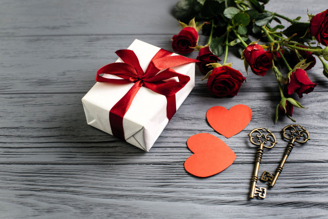 Обои картинки фото праздничные, подарки и коробочки, подарок, сердечки, ключи, розы, цветы
