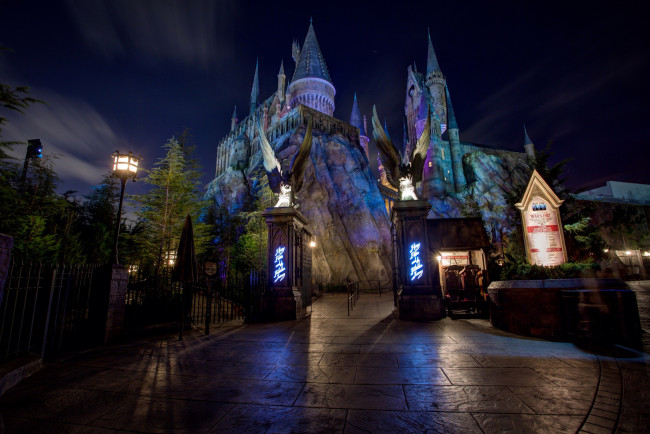 Обои картинки фото the wizarding world of harry potter , universal orlando resort, города, - дворцы,  замки,  крепости, огни, сша, парки, дизайн, hdr, ночь, замок