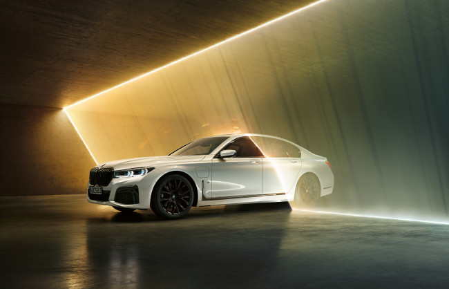 Обои картинки фото 2019 bmw 745 m sport, автомобили, bmw, 745, m, sport, белый, седан, 7, series, бмв