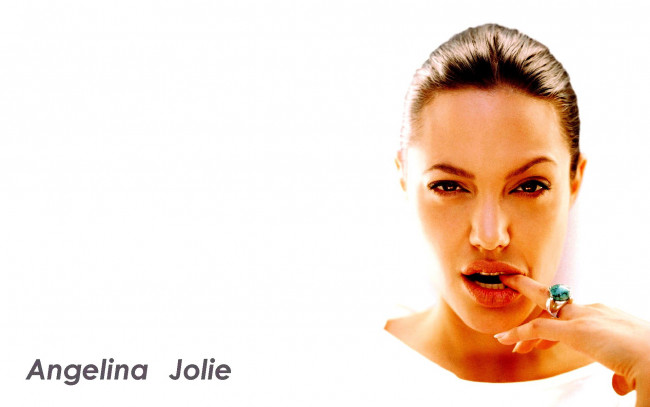Обои картинки фото девушки, angelina jolie, актриса, лицо, кольцо