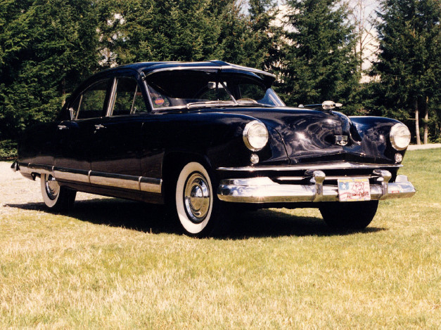 Обои картинки фото 1951, kaiser, deluxe, автомобили, kaizer