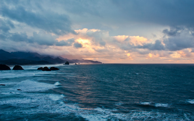 Обои картинки фото природа, моря, океаны, облака, берег, побережье, море