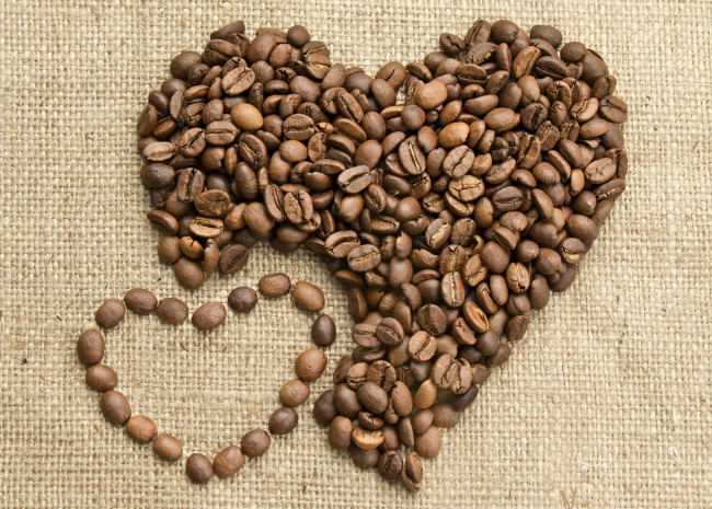 Обои картинки фото еда, кофе, кофейные, зёрна, сердце