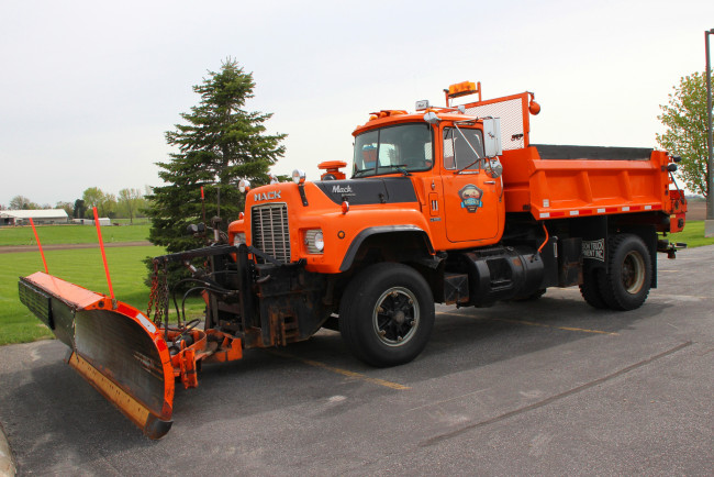 Обои картинки фото 1990 mack truck model rd 690p, автомобили, mack, сша, грузовики, тяжелые, inc, trucks