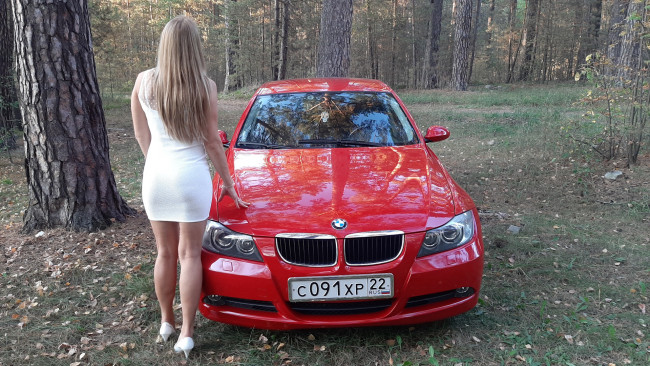 Обои картинки фото автомобили, -авто с девушками, bmw, 3, series, 320i