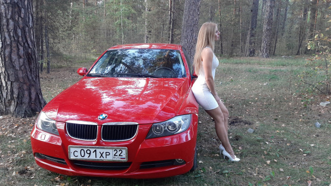 Обои картинки фото автомобили, -авто с девушками, bmw, 3, series, 320i