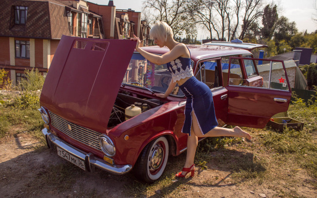 Обои картинки фото автомобили, -авто с девушками, lada, 2102